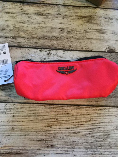 Trousse rouge