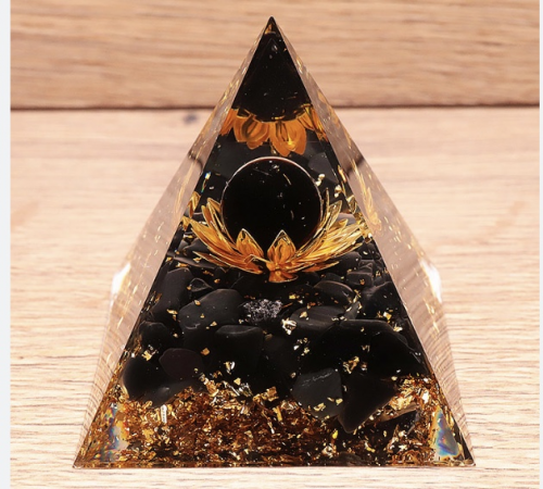 Pyramide « lotus noir »
