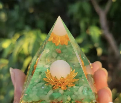 Pyramide « lotus vert »