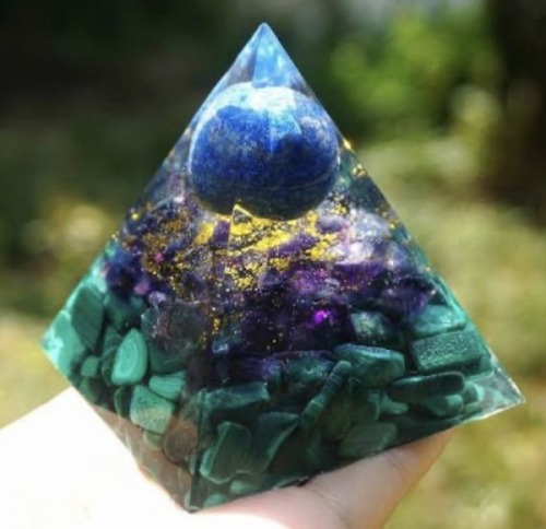 Pyramide « boule lapiz lazuli »