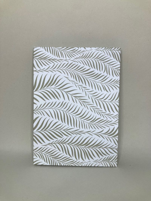 Petit cahier avec pages blanches et lignes