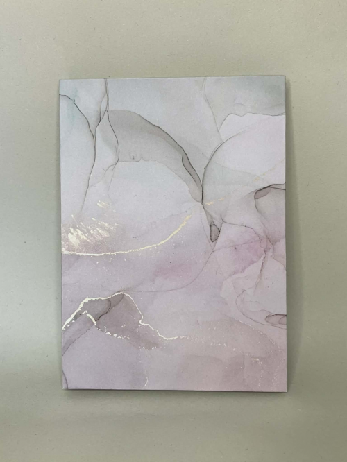 Petit cahier avec pages blanches et lignes