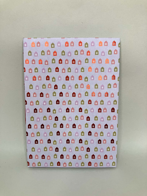 Petit cahier avec pages blanches et lignes