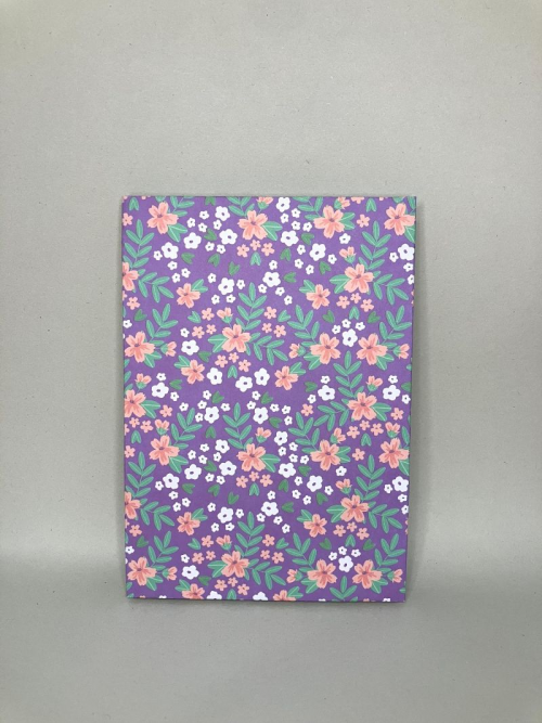 Petit cahier avec lignes