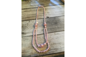 Grand collier rose à grosse perles