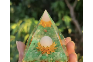 Pyramide « lotus vert »