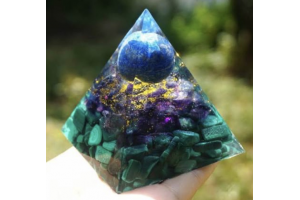 Pyramide « boule lapiz lazuli »