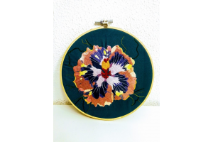 Hibiscus tambour broderie d'art main