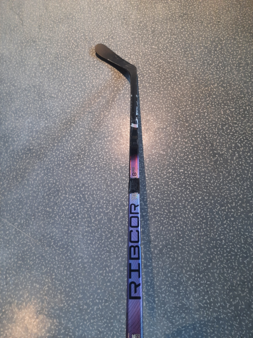 Crosse gauche Flex 75 CCM Ribcor Trigger 8 Pro